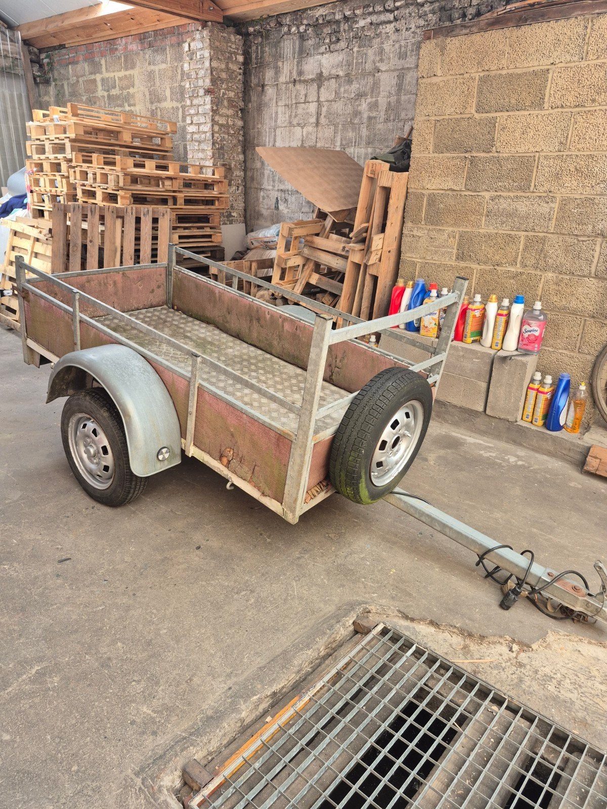 remorque simple essieu ( prix 400 euros ), Enlèvement, Utilisé