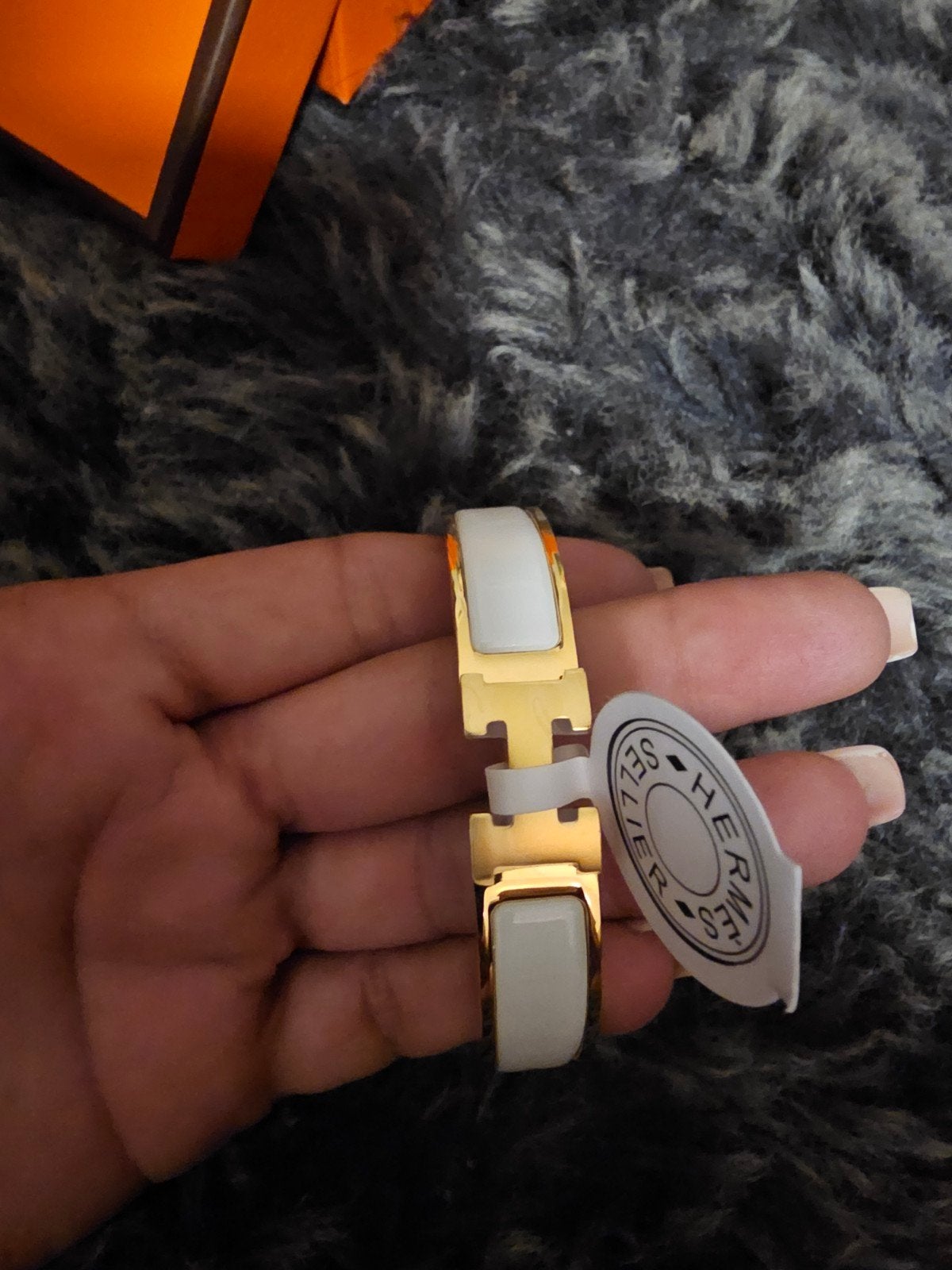 Bracelet élégant pour femme blanc/or — Nouveau avec boîte, Bijoux, Sacs & Beauté, Bracelets, Envoi, Neuf, Blanc, Or