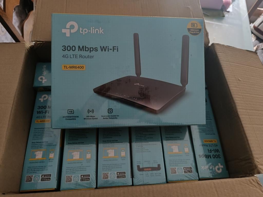 Lot de 9 Routeur 4g tp link sous blister, Computers en Software, Netwerk switches, Ophalen of Verzenden