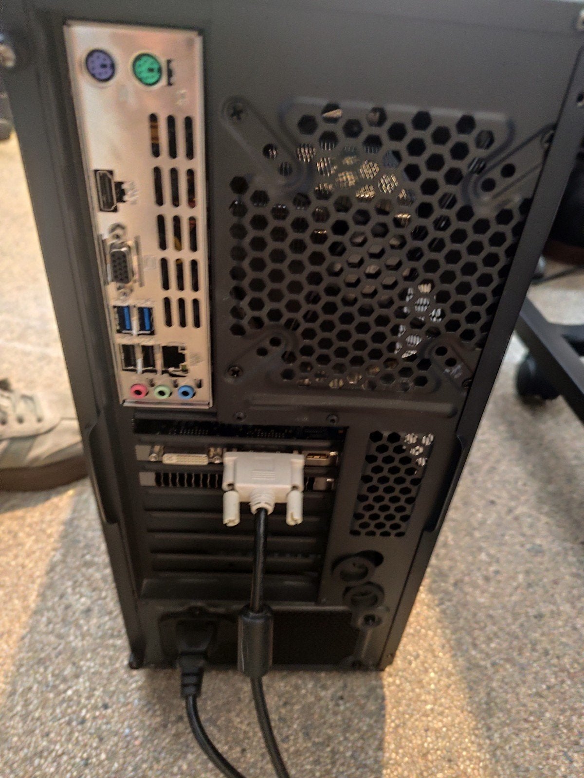 Pc windows 11, Computers en Software, Servers, Ophalen of Verzenden, 16 GB