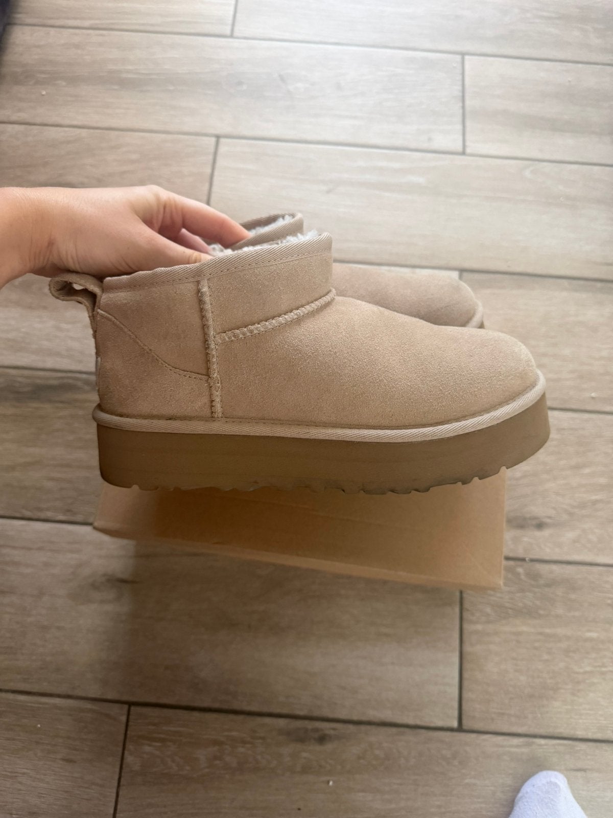 Mini-plateforme UGG 37, Vêtements | Femmes, Chaussures, Enlèvement ou Envoi, Comme neuf
