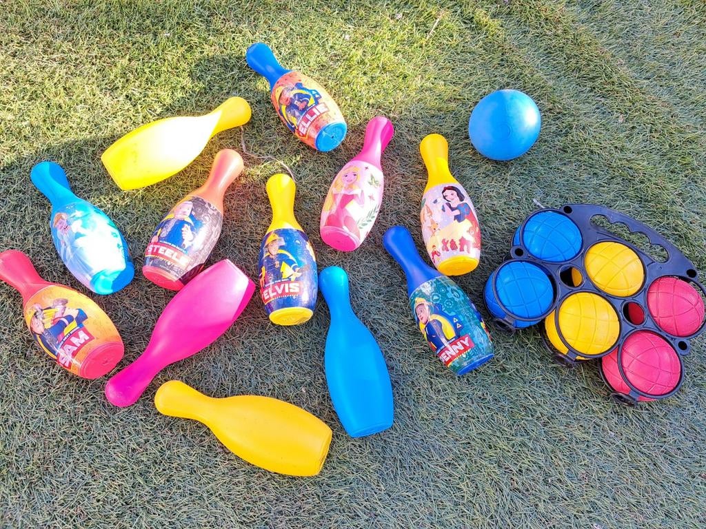 Bowling kegels en petanque ballen, Ophalen