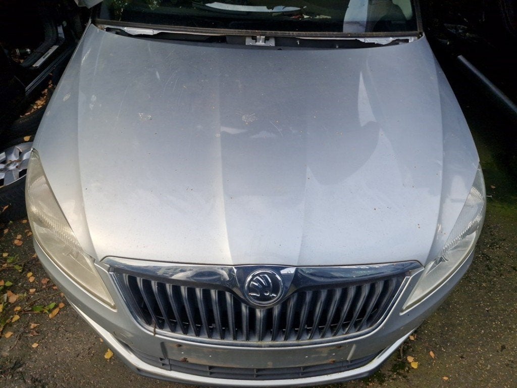 MOTORKAP Skoda Fabia II Combi (|5J0823031B|), Gebruikt, Info@skoda-auto.de, Skoda, Max-Planck-Straße  3-5
64331  Weiterstadt, DE