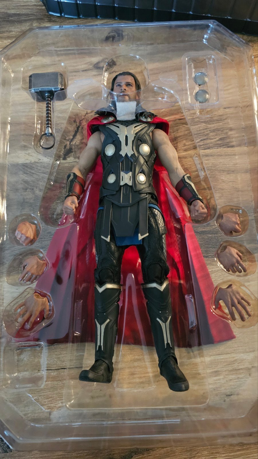 Hot Toys MMS225 Thor Light Asgardian Armor – Figurine 1/6 –, Enfants & Bébés, Jouets | Figurines, Enlèvement ou Envoi, Comme neuf