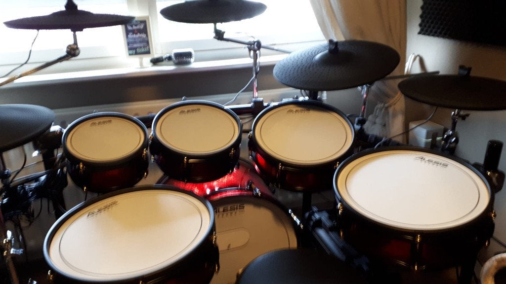 Alesis strike pro special edition, Musique & Instruments, Batteries & Percussions, Enlèvement, Comme neuf, Autres marques, Électronique