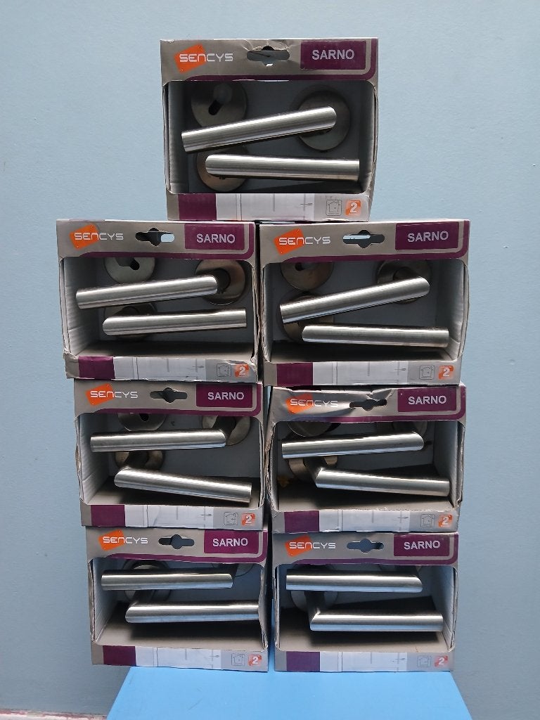 À vendre – pour toute personne intéressée., Neuf, Argent, Moderne, Enlèvement