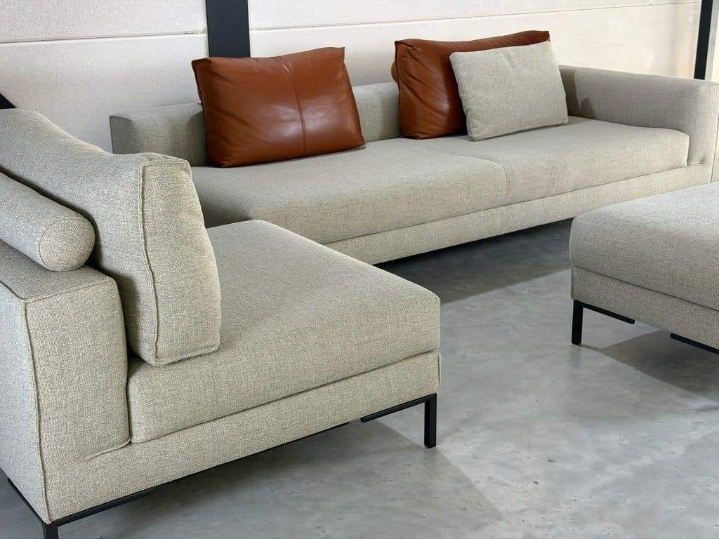 Design en stock Aikon Lounge - excellent état, Maison & Meubles, 100 à 125 cm, Banc droit, Comme neuf, Synthétique