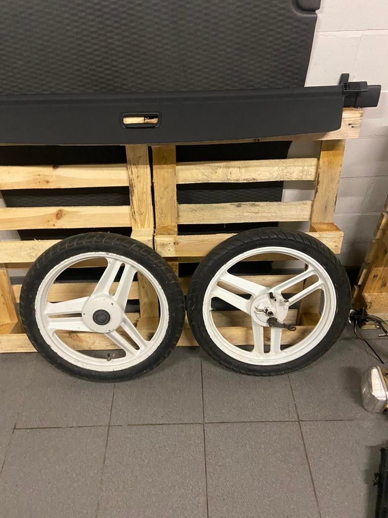 Mooie nette set velgen honda wallaroo, Fietsen en Brommers, Ophalen, Zo goed als nieuw