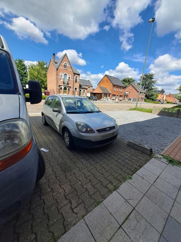 Ford Fiesta Benzine, Auto's, Ford, Bedrijf, Elektrische koffer, Benzine, Ophalen of Verzenden