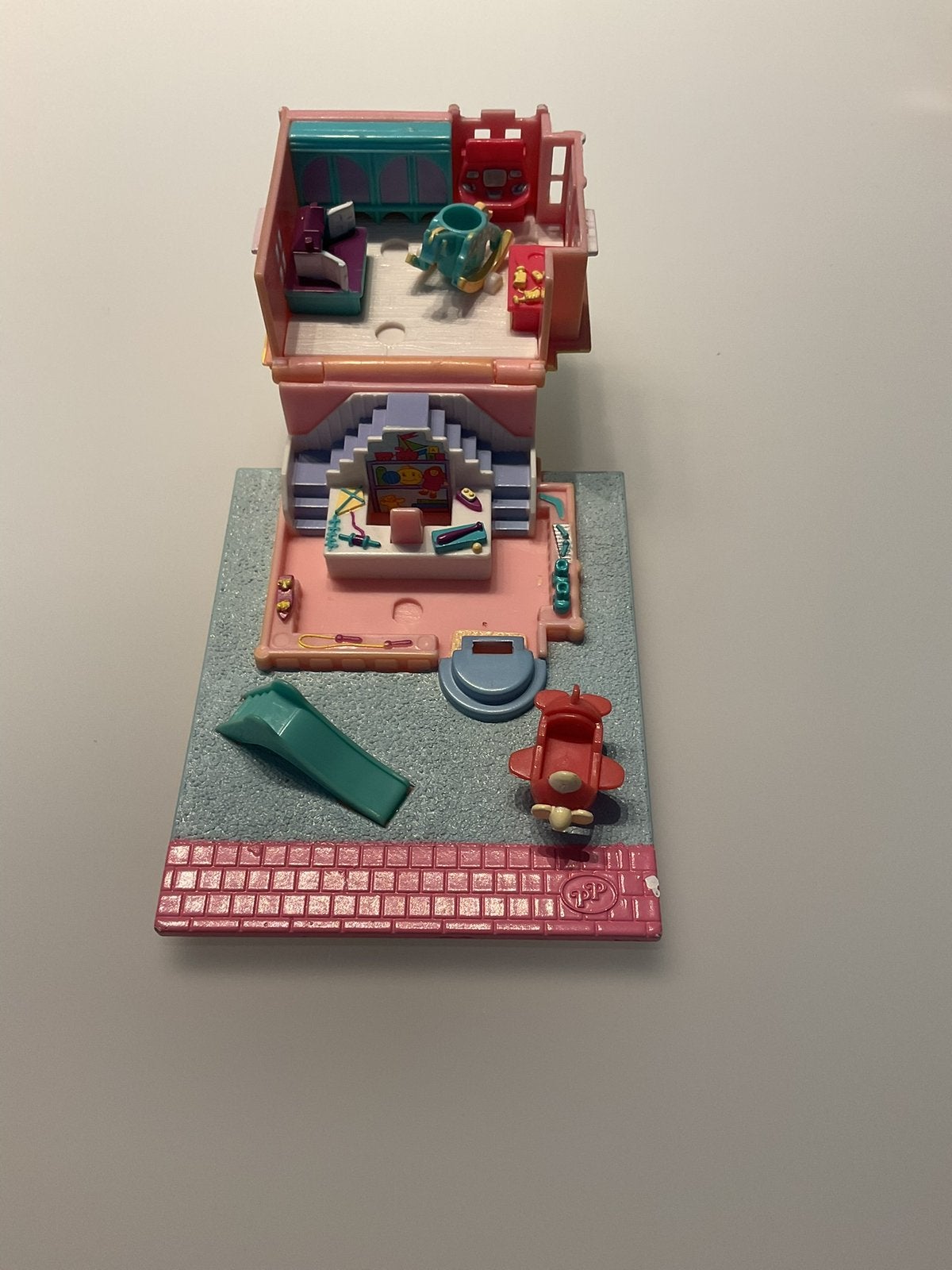 Vintage Polly pocket straatgebouw - speelgoedwinklel, Ophalen of Verzenden, Zo goed als nieuw
