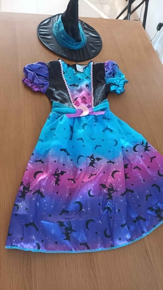 Déguisement sorcière fille 7-9 ans robe + chapeau neuf, Enfants & Bébés, Enlèvement, Comme neuf, Fille
