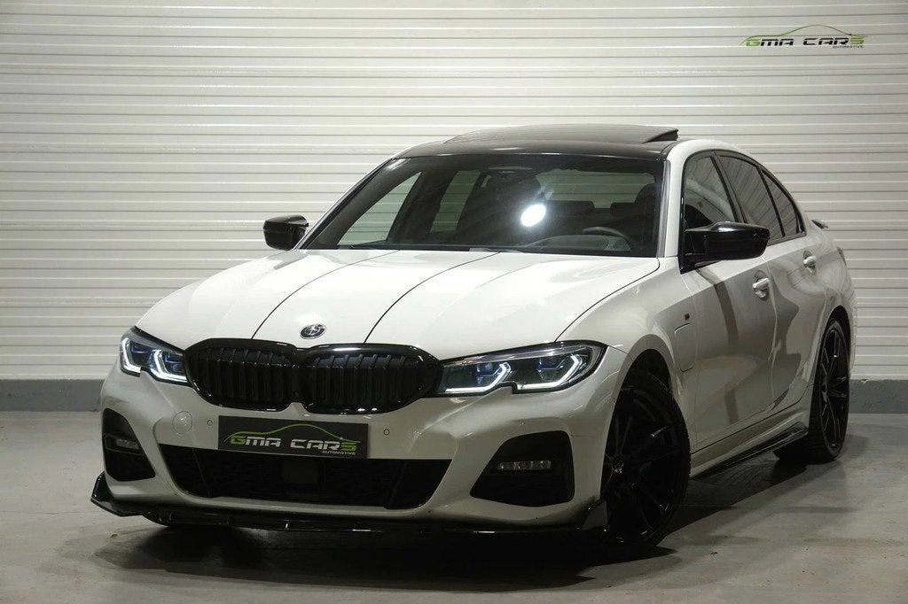 BMW 3 Serie 330 330eA PHEV M Pack-Navi-Leder-Keyless-Head Up, Autos, BMW, Cuir, Achat, Entreprise, Noir
