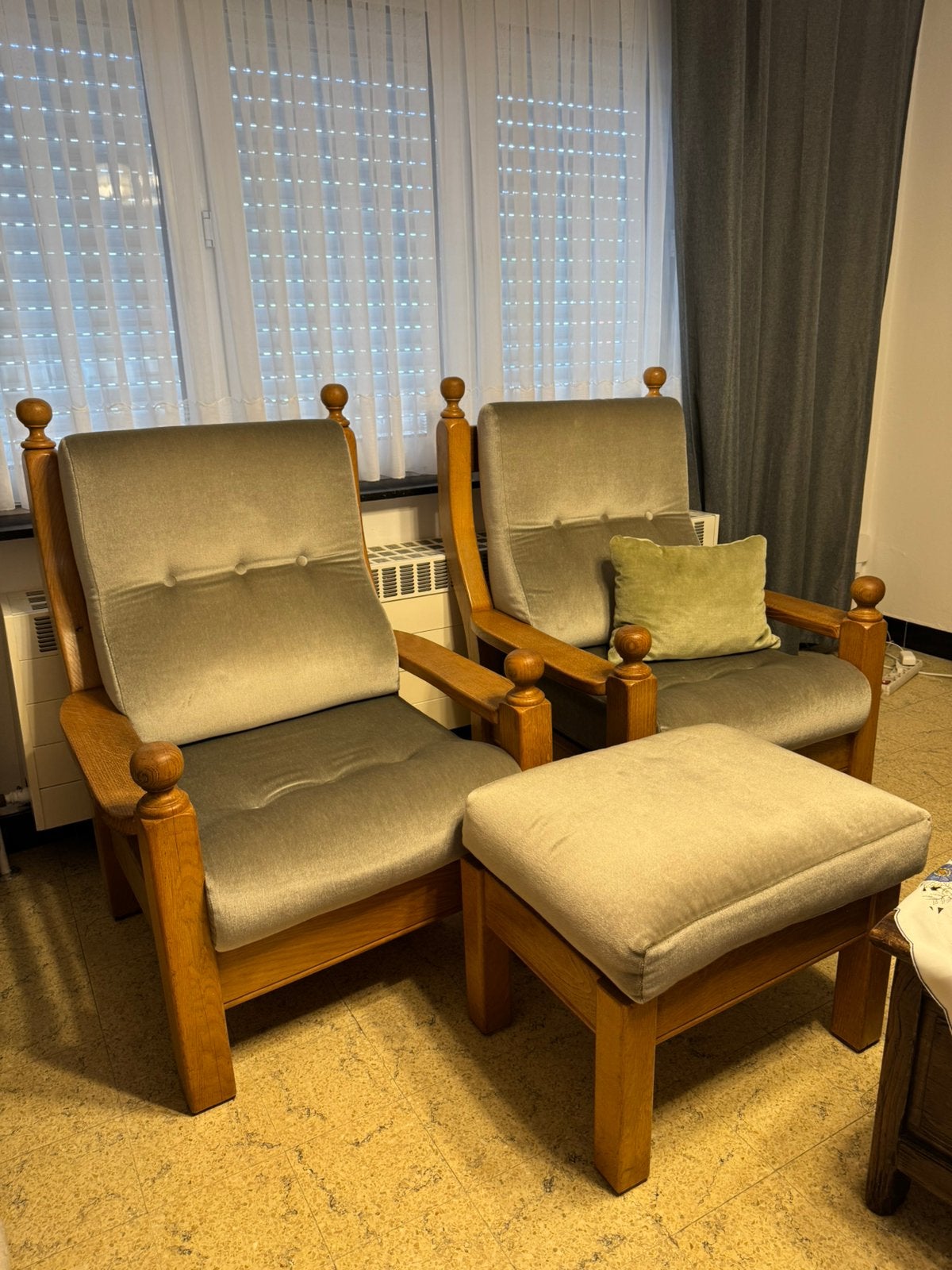 Vintage eiken salon 3-zit + 3 fauteuils + poef nieuw bekleed, Ophalen