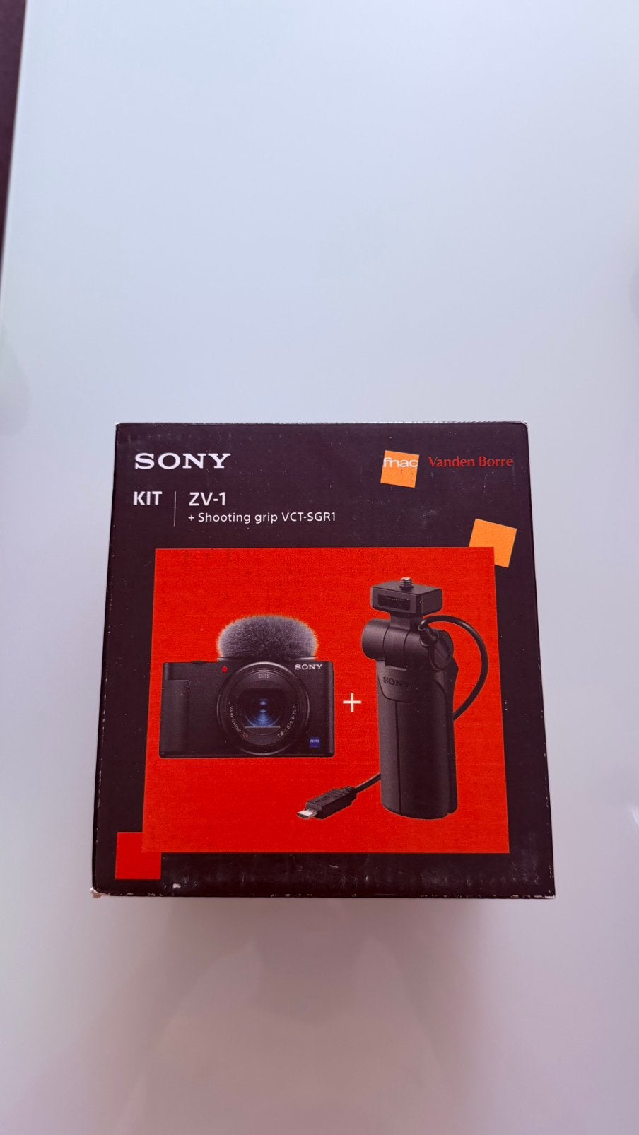 SONSY ZV-1 + Shooting grip VCT-SGR1, Enlèvement ou Envoi, Neuf, Poignée