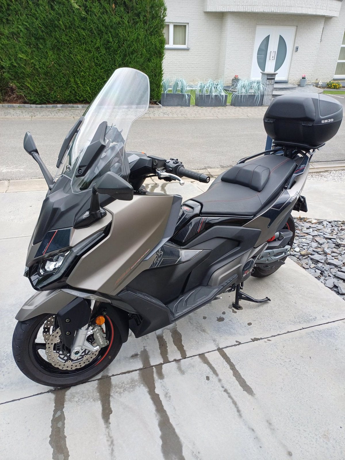Kymco AK 550 PREMIUM 5000km, Fietsen en Brommers, Ophalen
