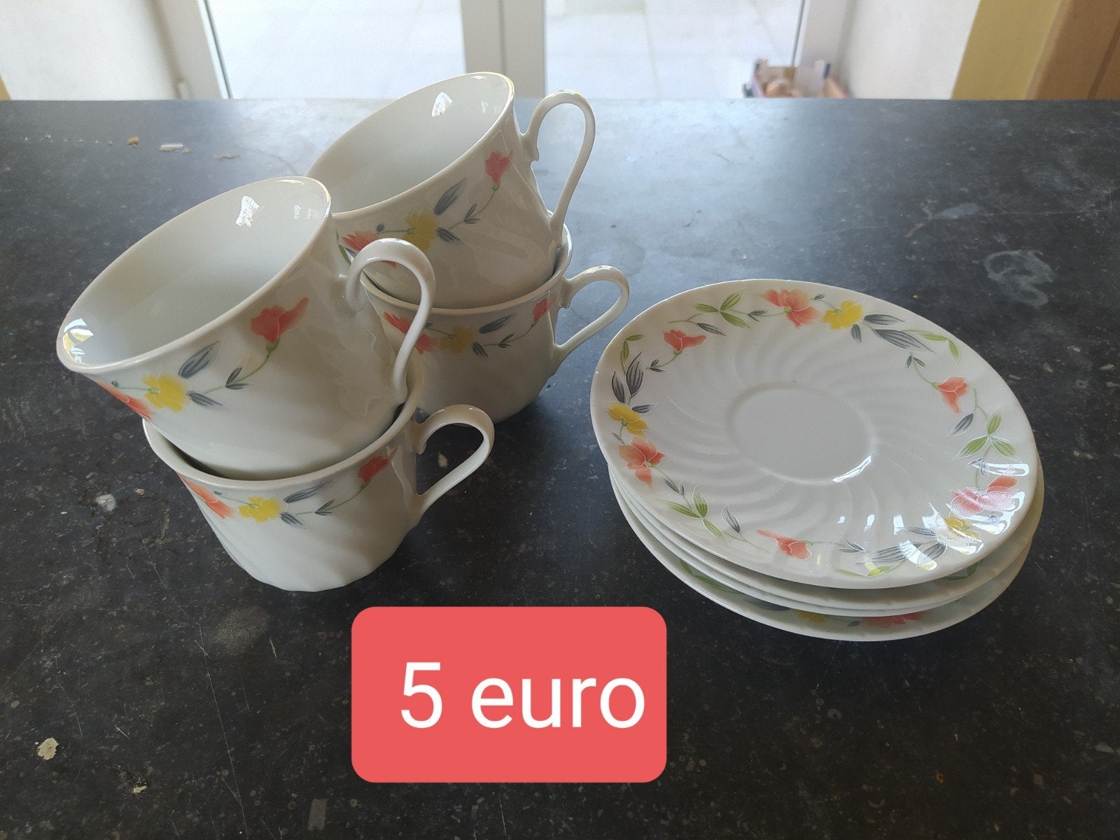4 tassen en ondertassen

In perfec, Ophalen of Verzenden