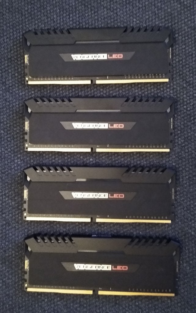 32 GB Ram geheugen Corsair Vengeance LED, Computers en Software, RAM geheugen, Ophalen, 32 GB, DDR4, Zo goed als nieuw