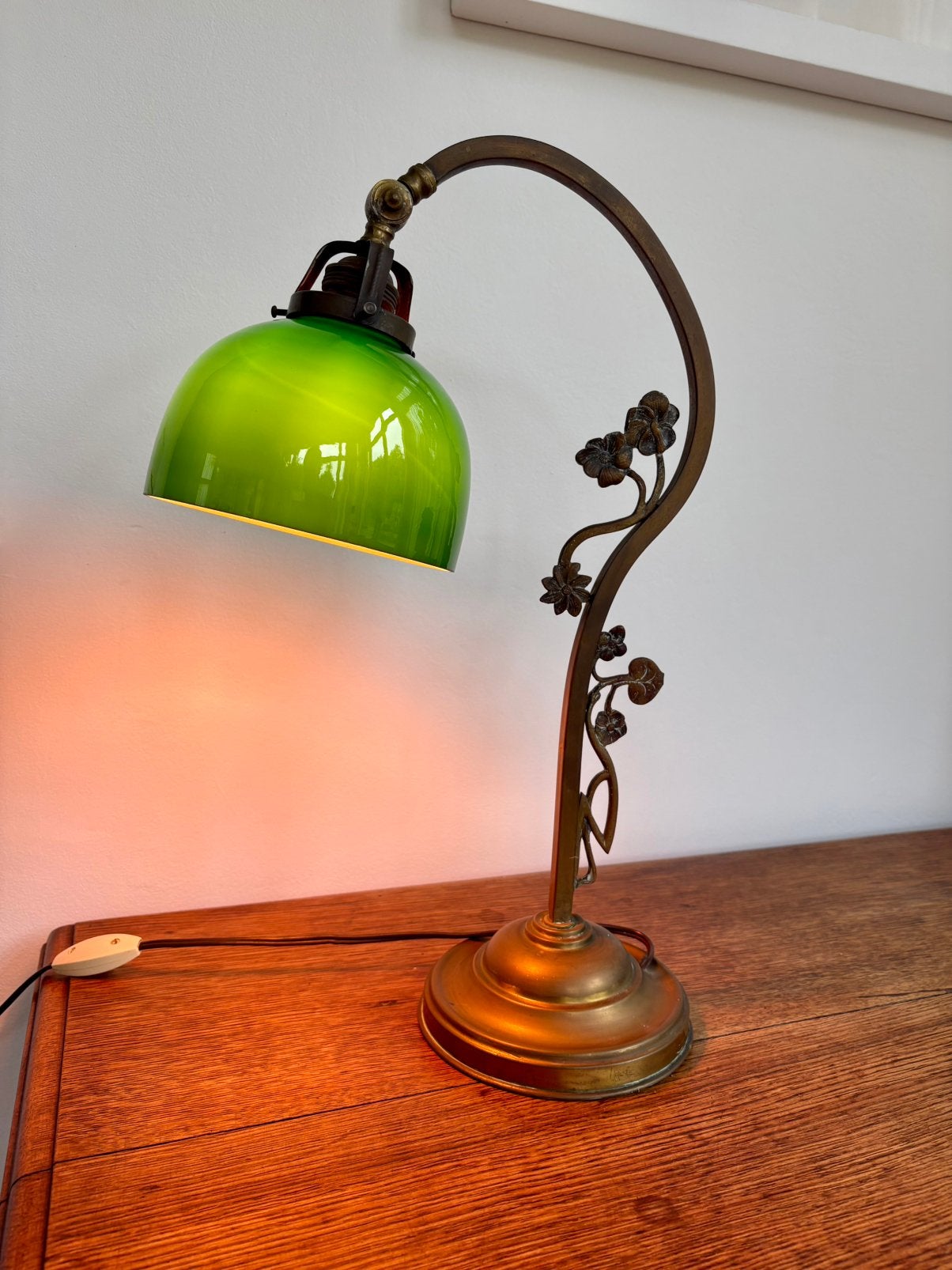 Lampe de notaire ancienne avec abat-jour en verre vert, Vert, Enlèvement, Utilisé
