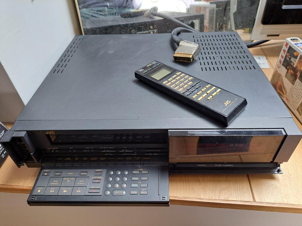 JVC Super VHS Hifi Stereo HR 8500 E de beste VHS-video's.!., Audio, Tv en Foto, Tuners
