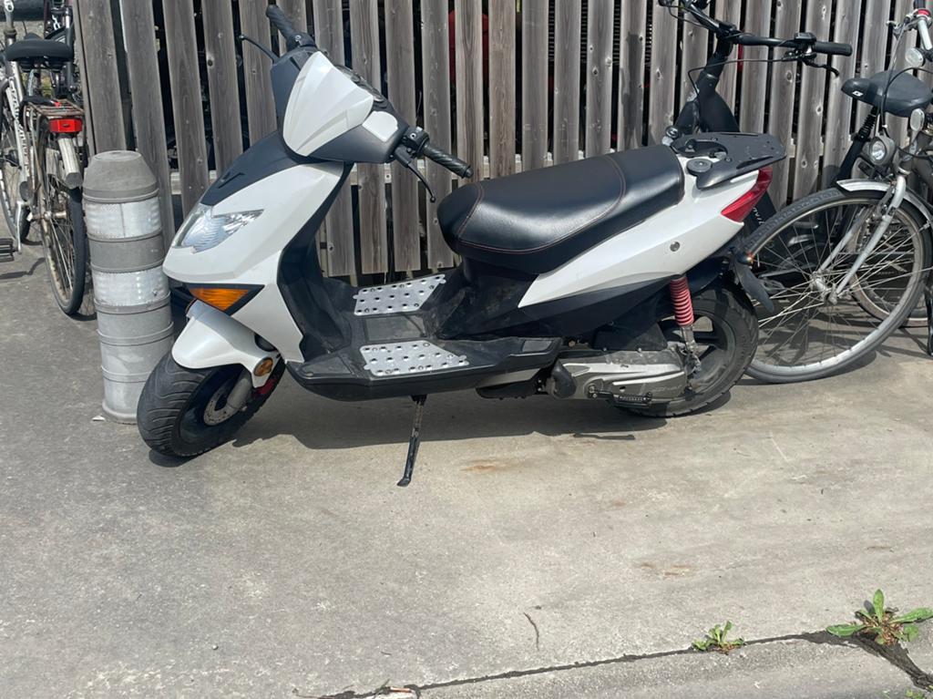 Keeway ry6 B klasse, Fietsen en Brommers, Ophalen, Tweetakt, 49 cc, Klasse B (45 km/u)
