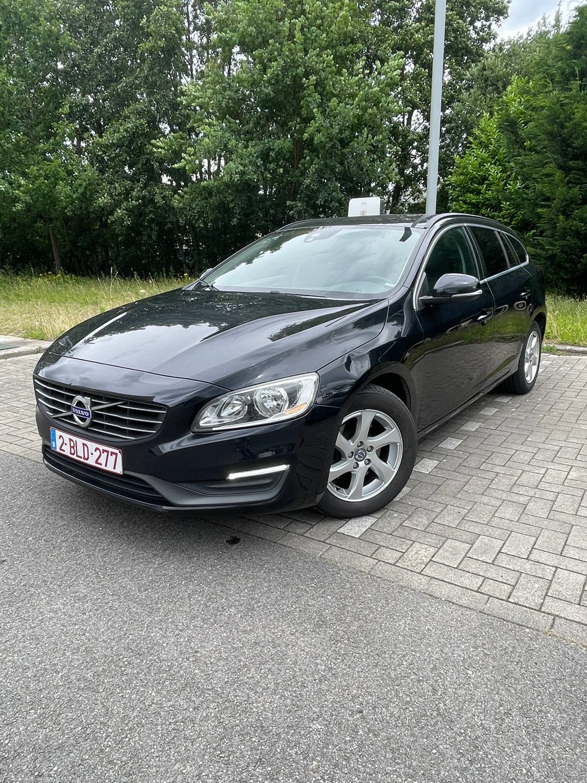 Volvo V60 D2 1.6 automaat leder/pdc/trekhaak, Autos, Euro 5, V60, Automatique, Particulier