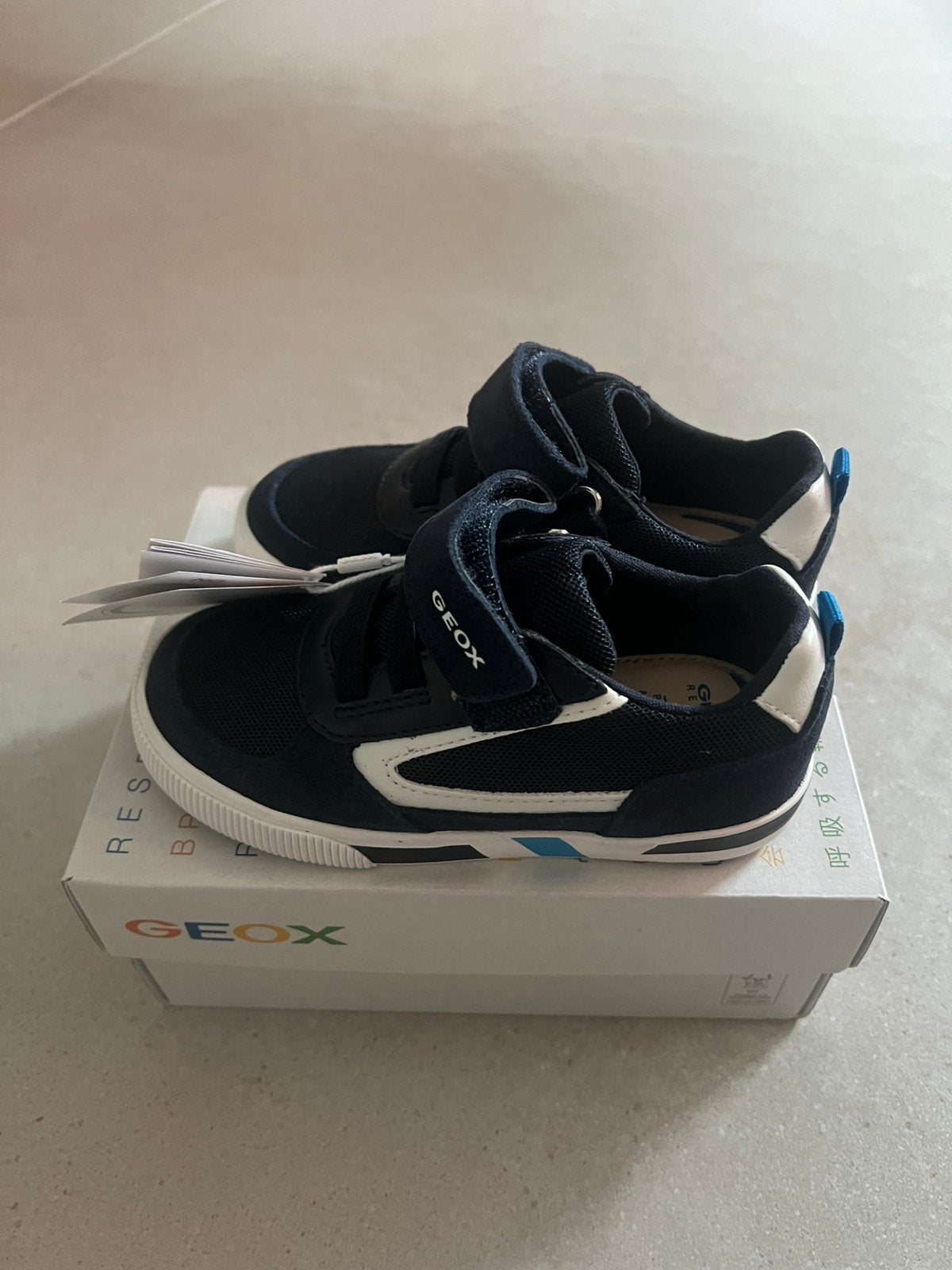 Nieuw Geox schoenen maatje 26, Enfants & Bébés, Enlèvement, Comme neuf, Chaussures