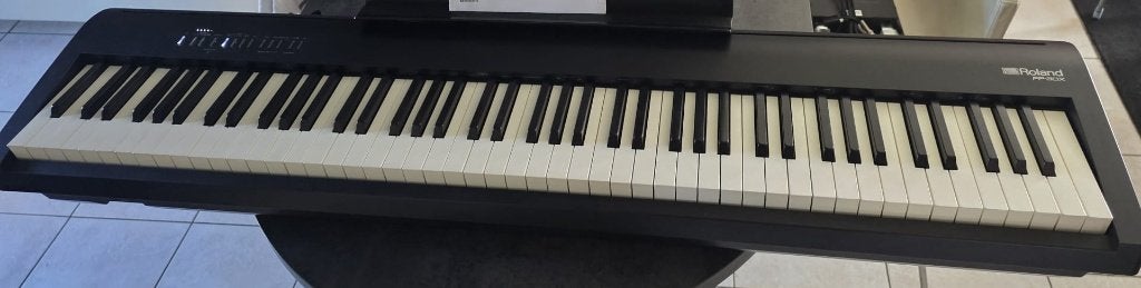 Piano numérique ROLAND FP30 (88 touches), Musique & Instruments, Comme neuf, Digital, Enlèvement, Piano