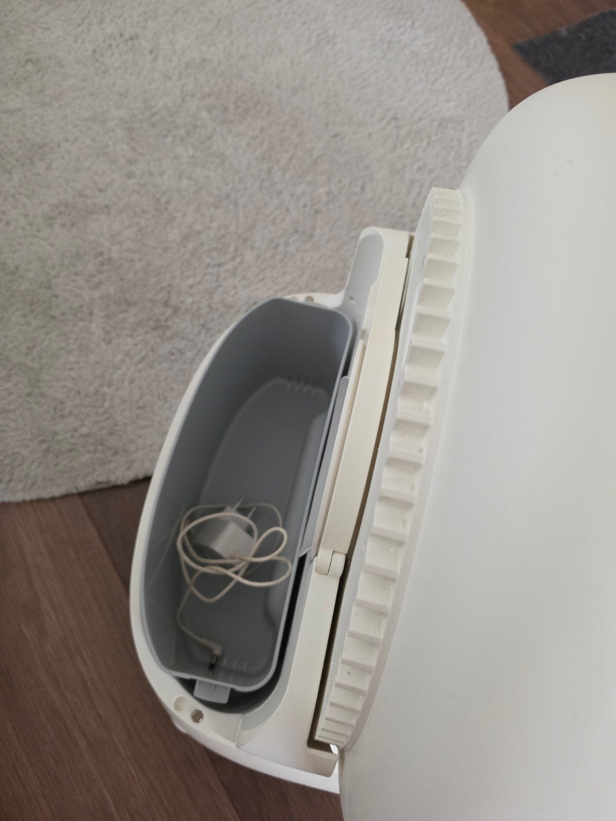 Automatische kattenbak Zedar K1200, Dieren en Toebehoren, Ophalen, Gebruikt, Gesloten, Zelfreinigend