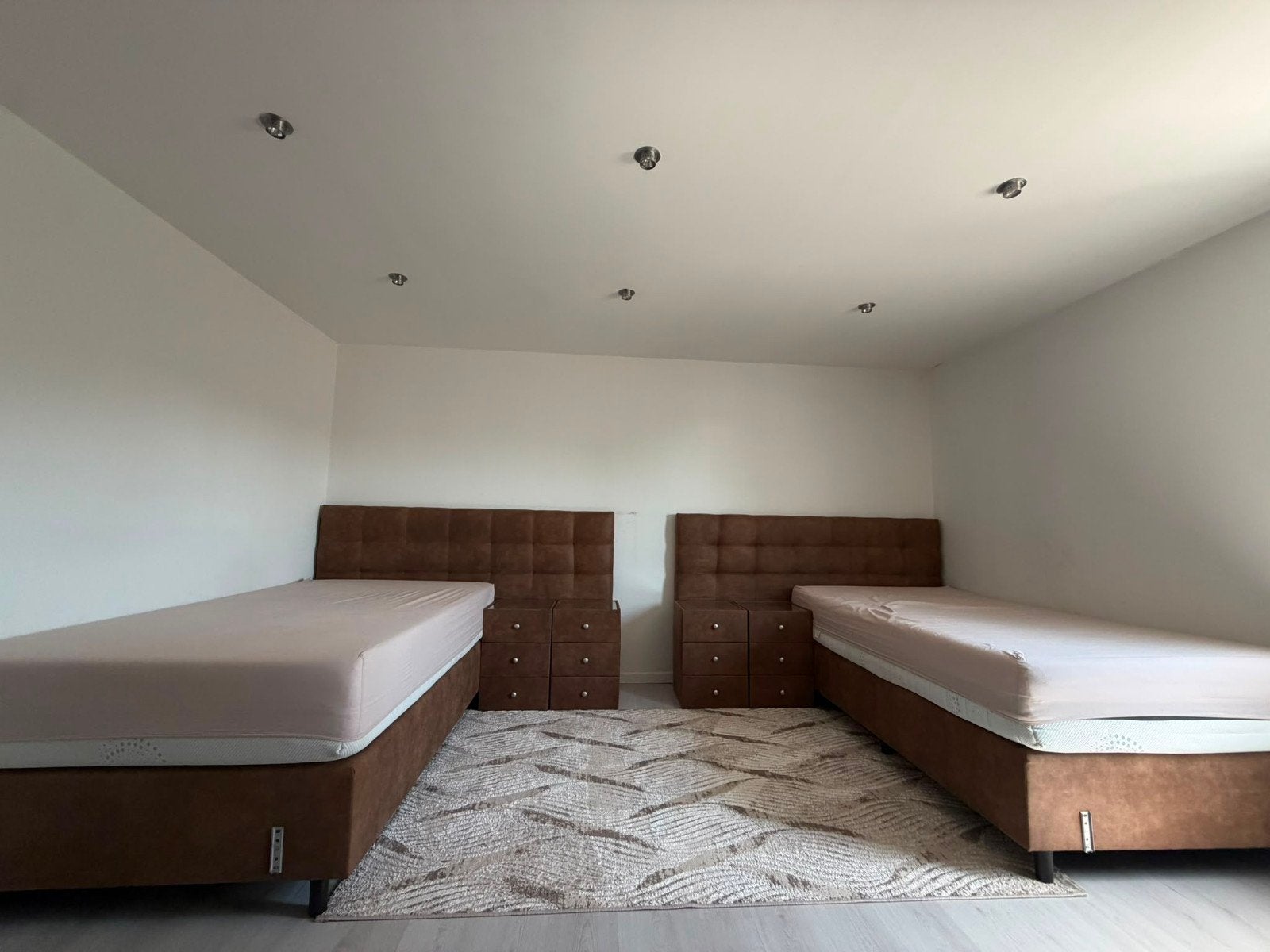 Boxspring 120x200 met 2 nachtkastjes, Huis en Inrichting, Slaapkamer | Complete slaapkamers, Ophalen