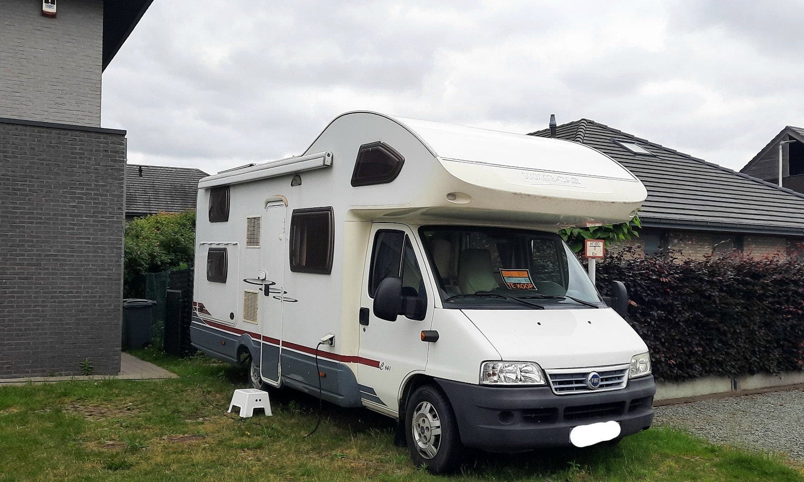 Mobilhome te koop  Home Car met dubbel bed en stapelbed, Caravans en Kamperen, Mobilhomes, Overige merken, Standaard zit, Alkoof