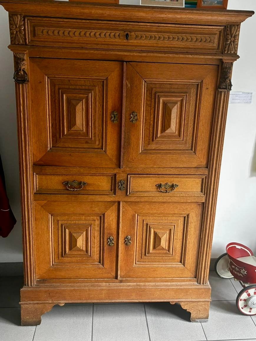 Buffet ancien Louis XIII, Enlèvement