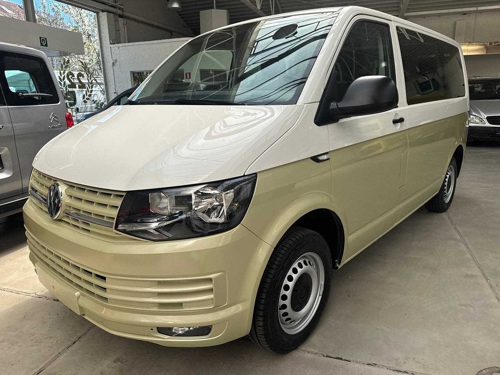 2017 Volkswagen Transporter - 4x4 - 102000km, Auto's, Volkswagen, Automaat, Monovolume, Gebruikt, Euro 6