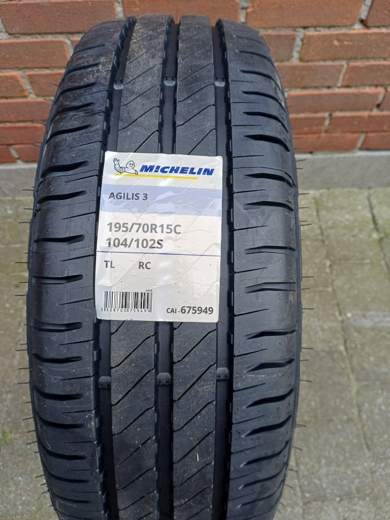 Michelin banden (Nieuw en ongebruikt) - Agilis 3 195/70, Auto-onderdelen, Banden en Velgen, Ophalen, Bestelwagen, Nieuw, Band(en)