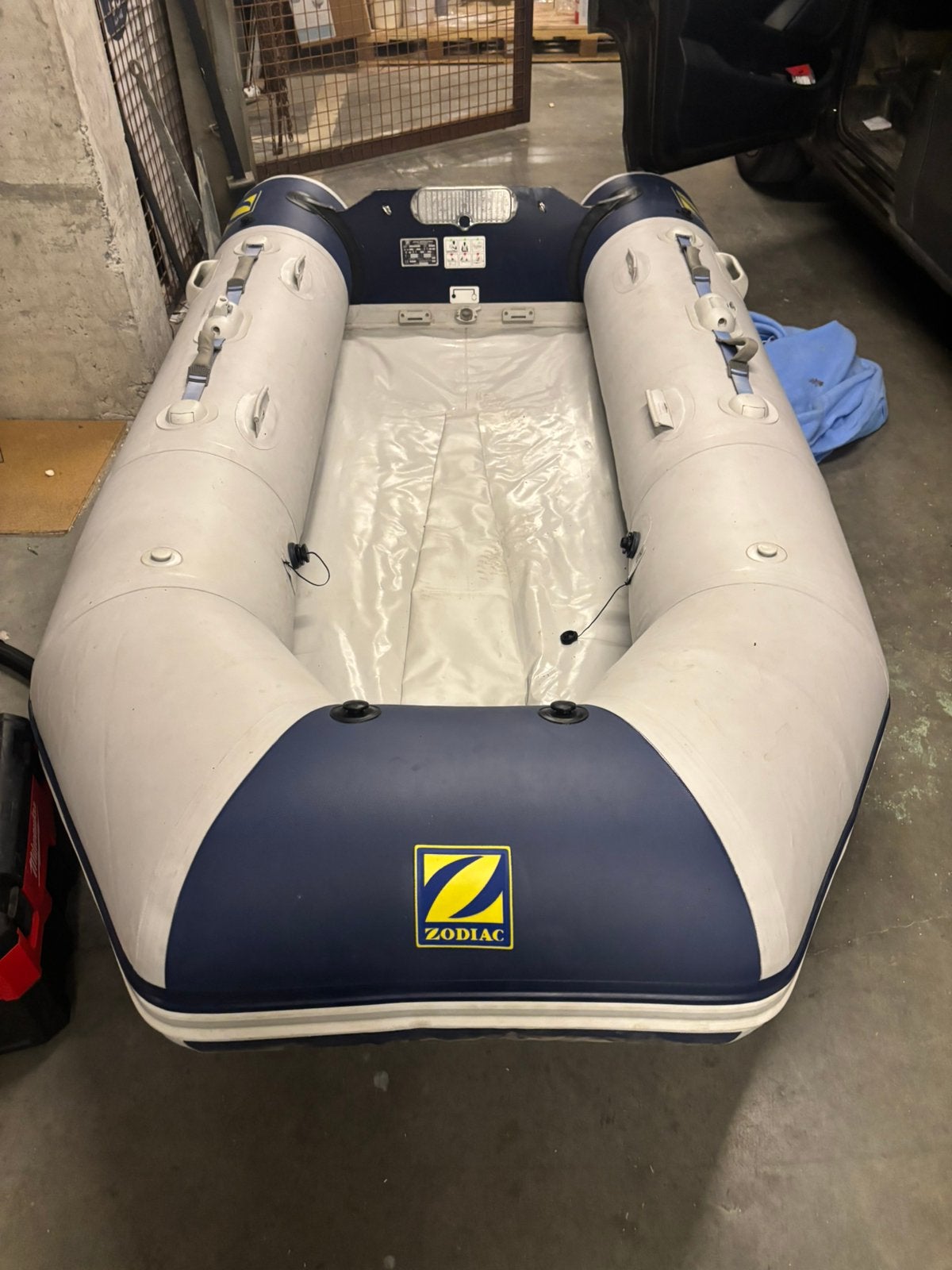 Zodiac 3,10 avec moteur 15cv, Ophalen, Zo goed als nieuw, Zodiac
