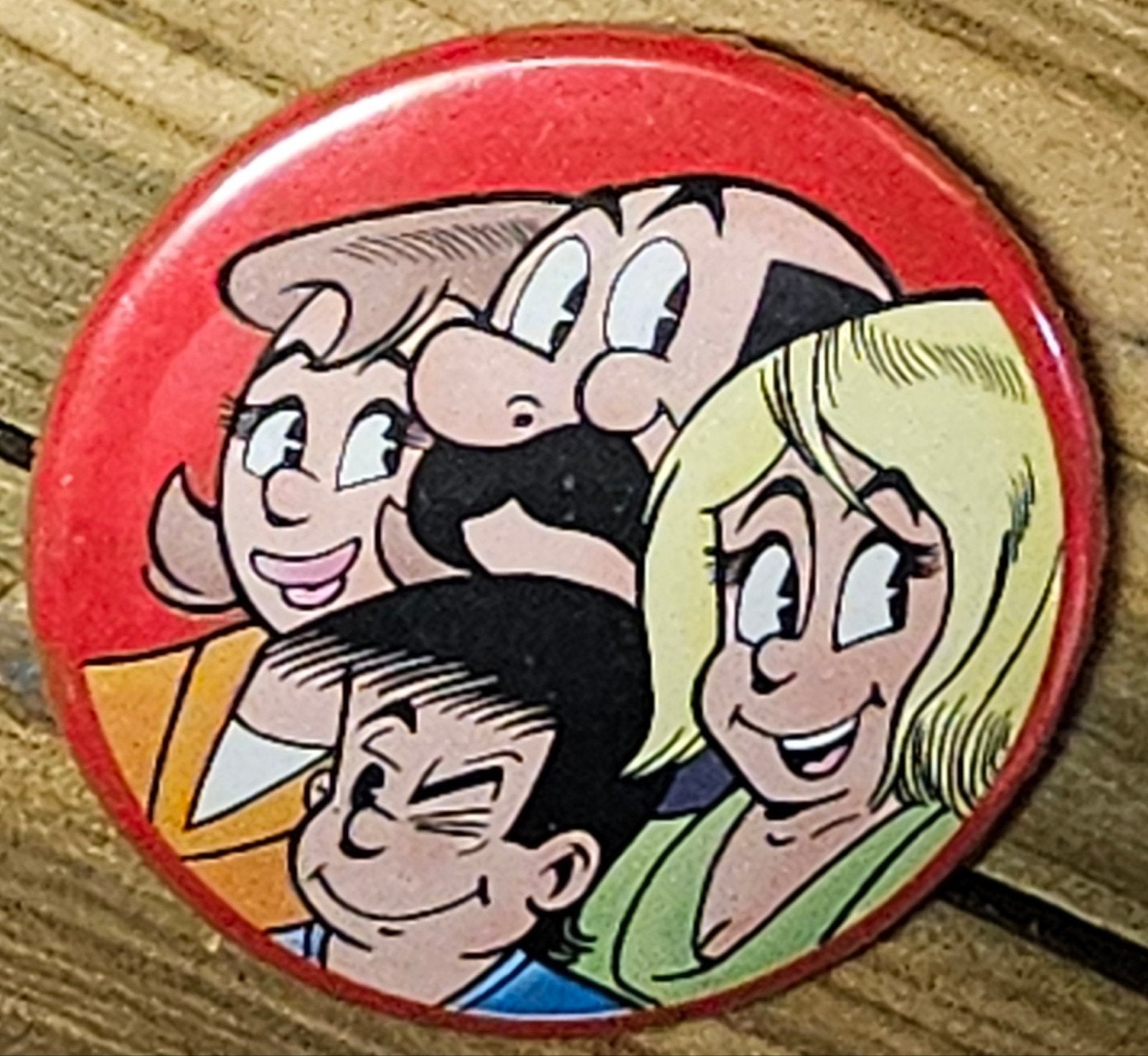 Kiekeboe button 2011, Collections, Broches, Pins & Badges, Enlèvement ou Envoi, Bouton