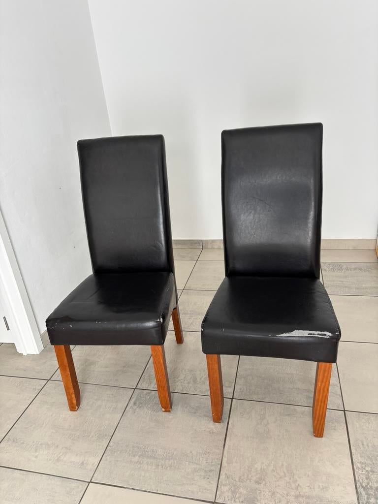 Gratis op te halen 2 eetkamer stoelen, Enlèvement, Comme neuf