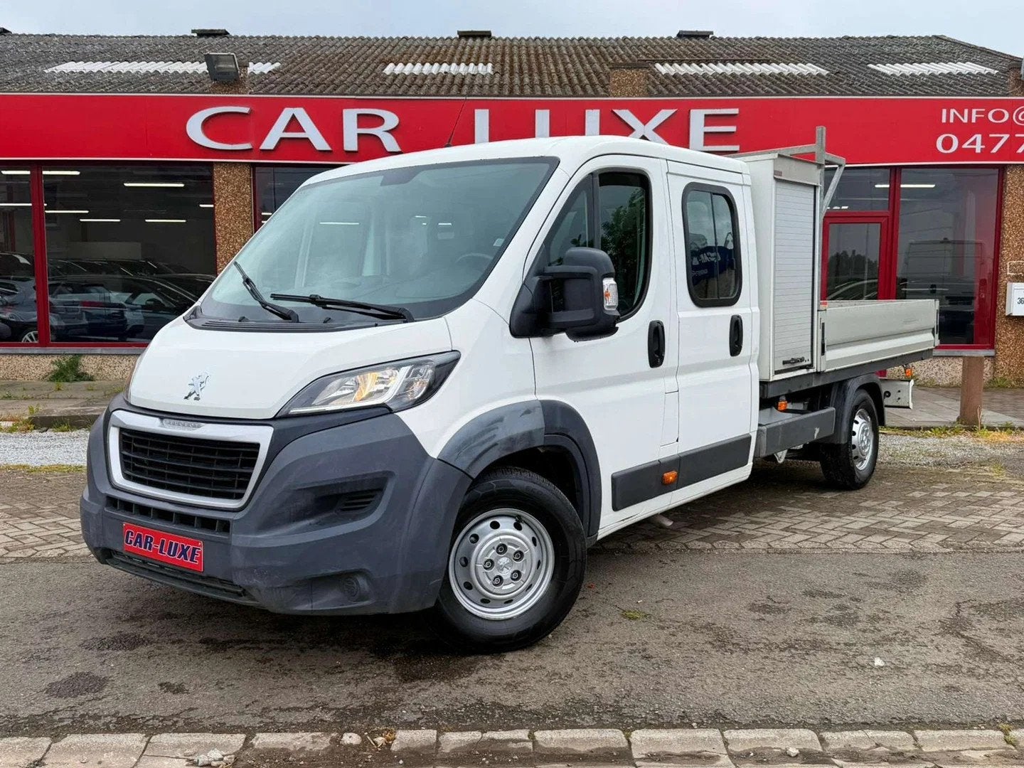 Peugeot Boxer 2.0 HDi L3H2 PLATEAU 7 PLACES TVAC (bj 2017), Auto's, Bestelwagens en Lichte vracht, Gebruikt, Parkeersensor, 4 cilinders