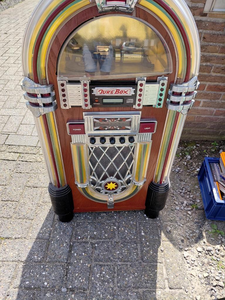 jukebox, Collections, Enlèvement