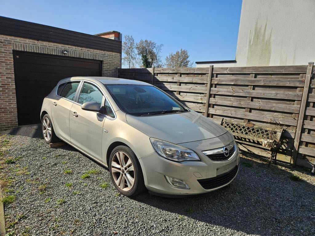 Opel Astra J 1.7 CDTi ECOTEC Sport DPF 2010, Autos, 90 kW, Euro 5, Achat, Boîte manuelle