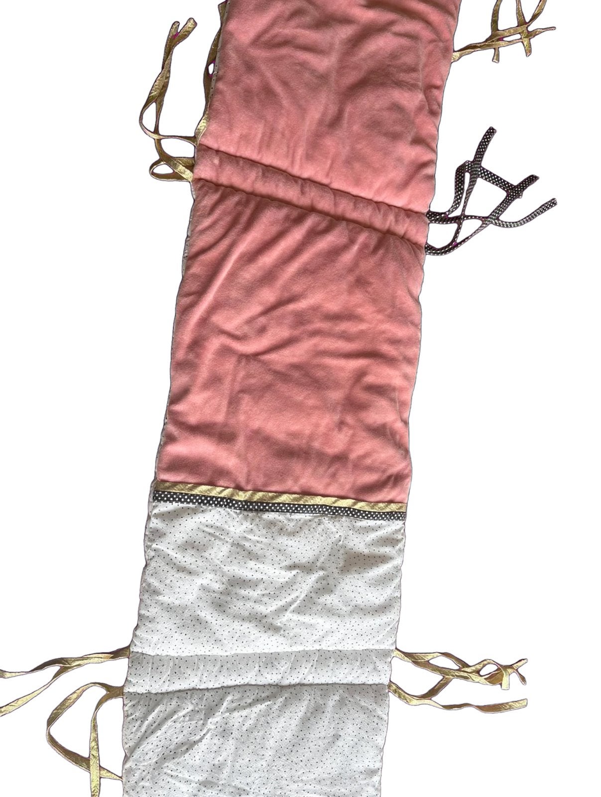 Tour de lit bébé Jeux d'enfants -rose poudré + pois noirs, Enlèvement ou Envoi, Comme neuf, Lit