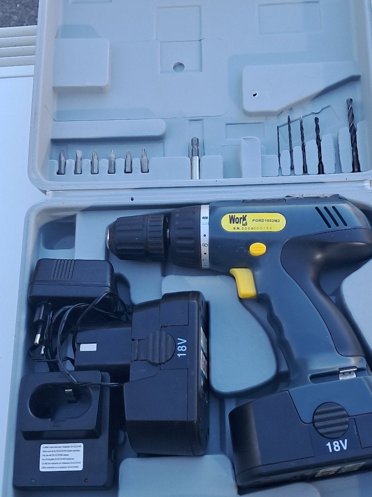 Accu boor en schroefmachine , nooit gebruikt, Doe-het-zelf en Bouw, Ophalen, 600 watt of meer, Nieuw, Boor- en Schroefmachine
