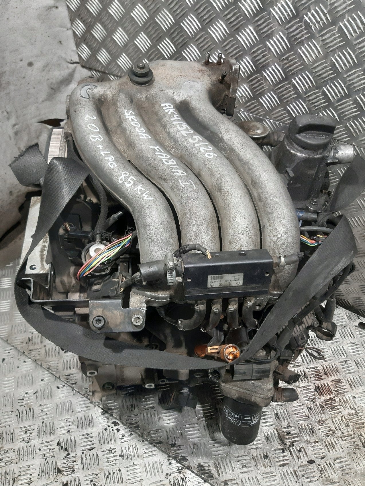 Moteur AZL Complet SEAT SKODA CORDOBA FABIA IBIZA, Autos : Pièces & Accessoires, Moteurs & Accessoires, Alfa Romeo, Pièces américaines