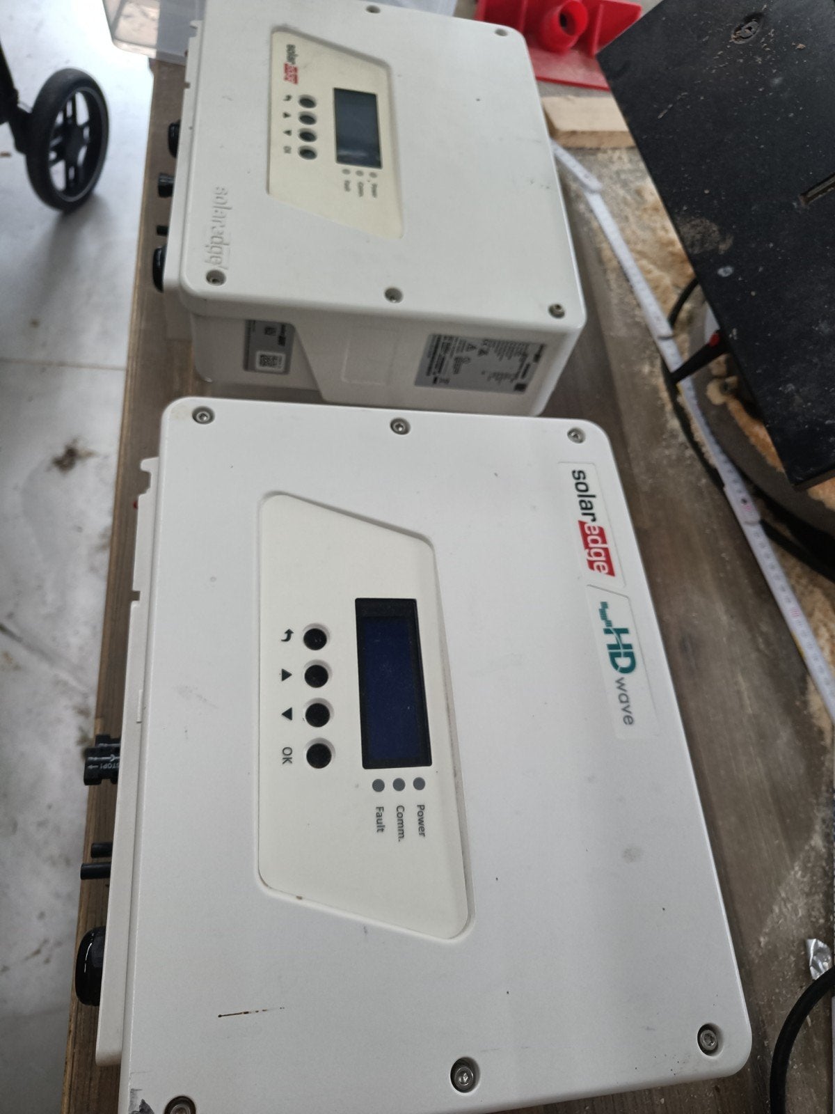 Solar edge omvormers 2 stuks totaal 8 Kw, Ophalen, Zo goed als nieuw