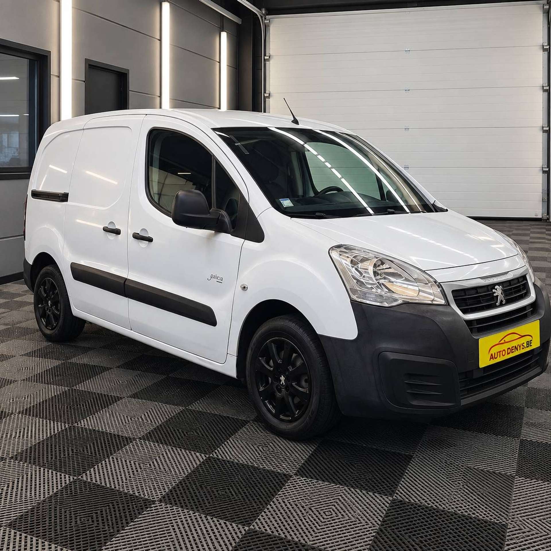 Peugeot Partner 1.6 Hdi bj. 2016 Euro 6 128.798km, Gebruikt, 4 cilinders, Wit, 5 deurs