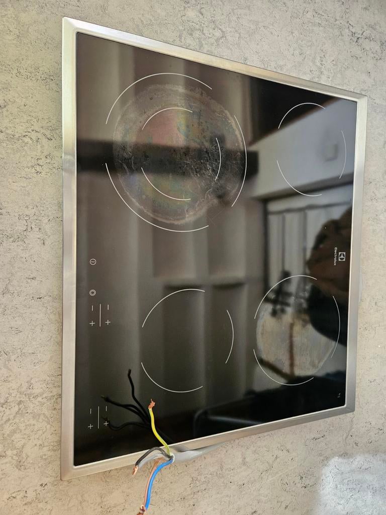 Taque vitrocéramique Electrolux