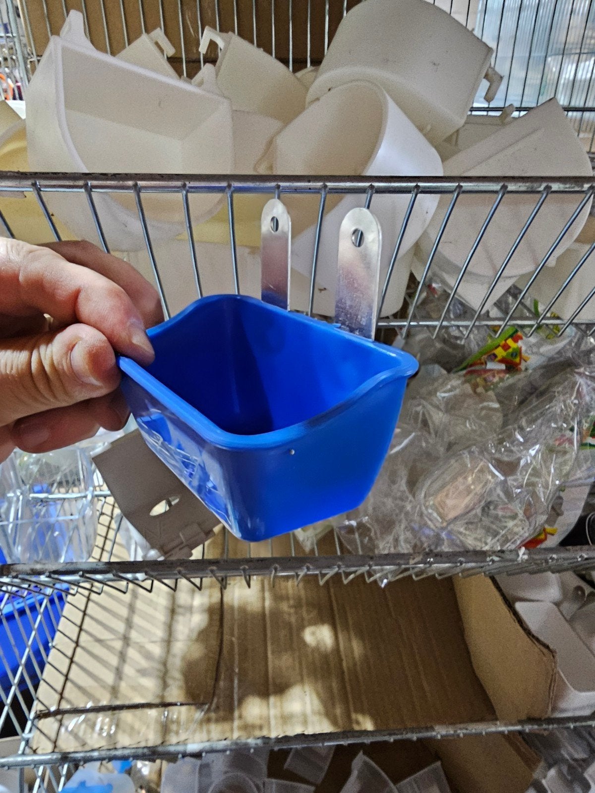 Boisson et mangeoire pour veuvage + bande adhésive (bleu), Animaux & Accessoires, Enlèvement
