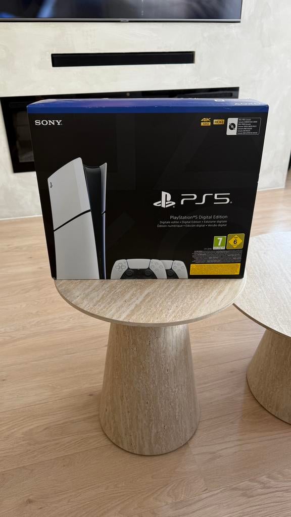 Ps5 digital edition 1 tb + 2 joysticks, Ophalen, Zo goed als nieuw