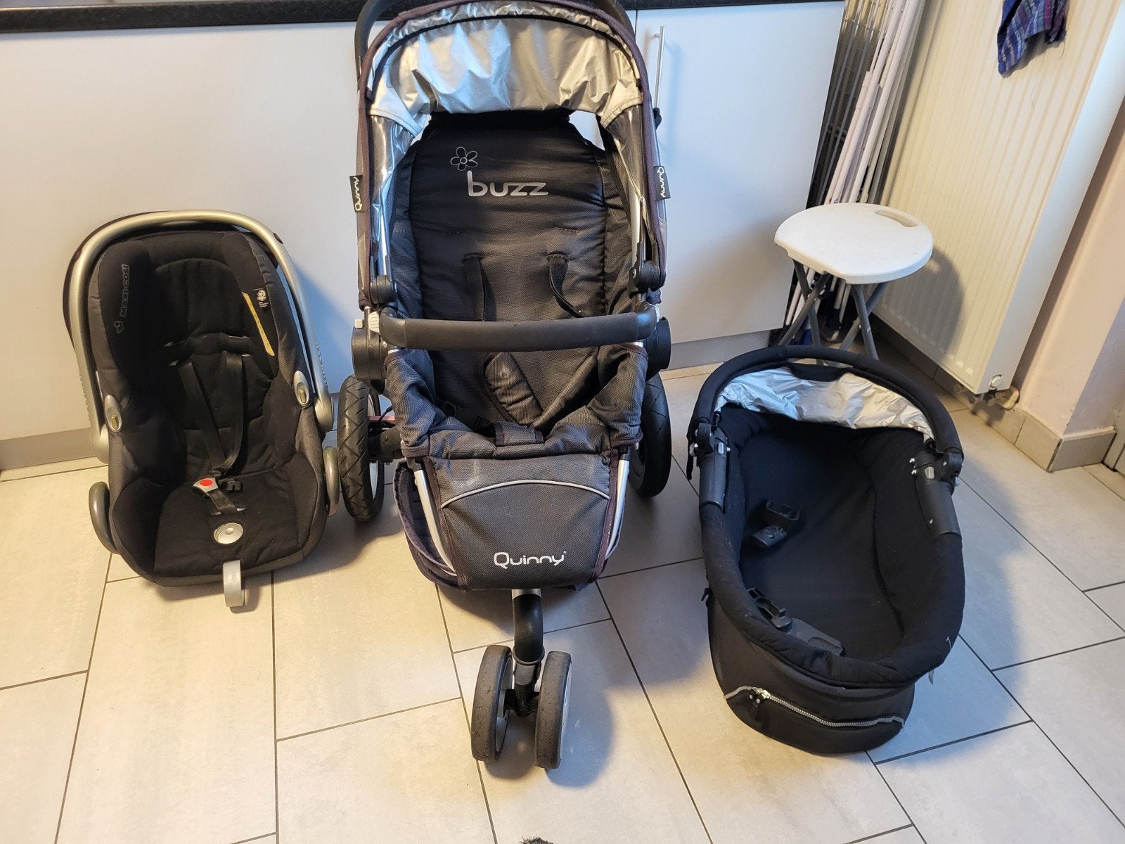 Quinny 3 in 1 buggy, maxicosi en wieg, Kinderen en Baby's, Kinderwagens en Combinaties, Ophalen, Gebruikt, Quinny, Luchtbanden