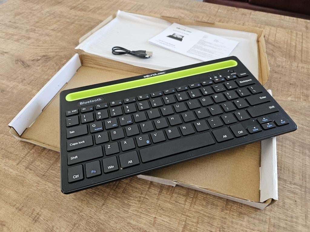 Draadloos Bluetooth toetsenbord – compact & handig, Computers en Software, Toetsenborden, Ophalen, Ergonomisch, Soundlogic, Nieuw