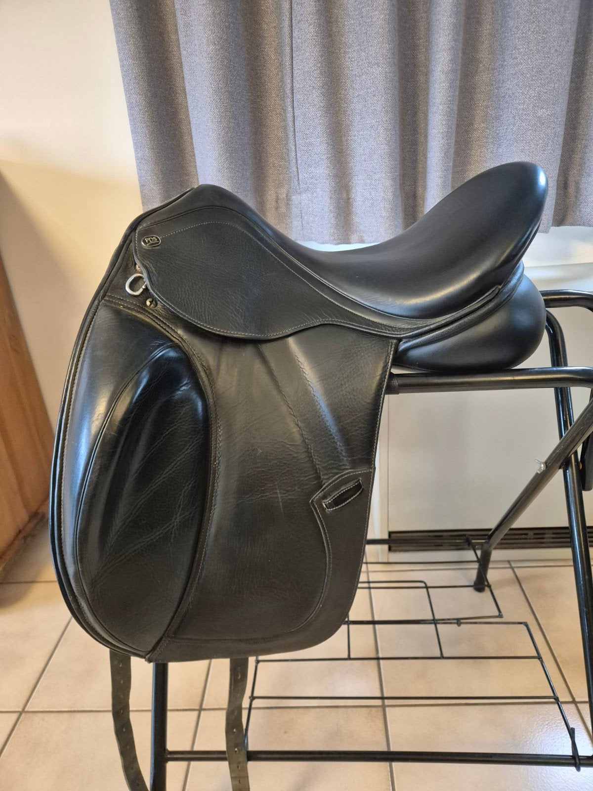 Selle dressage PDS Carl Hester 17.5, Animaux & Accessoires, Enlèvement, Dressage